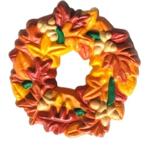 Hallmark Vintage Thanksgiving Wreath Fall Leaves Brooch Pin 1987