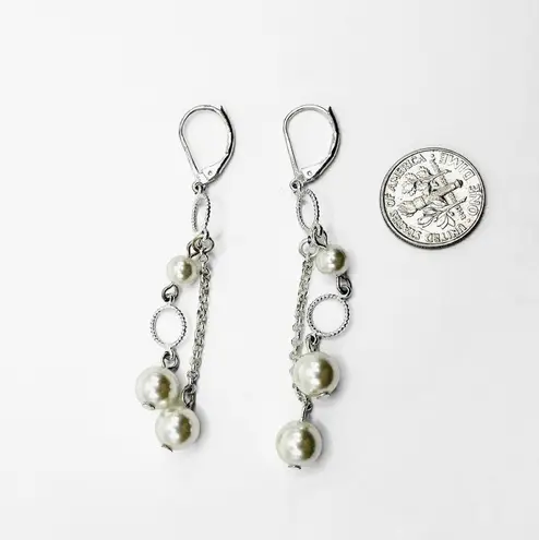 ★ Vintage Handmade Faux Pearls & Silver detail Dangling Earrings