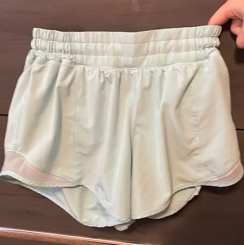 Lululemon Hotty Hot Shorts 4”