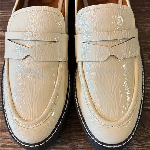 Franco Sarto  Bazel Balin Lug Sole Penny Loafer Cream Crinkle Patent Size 9.5 - Image 5