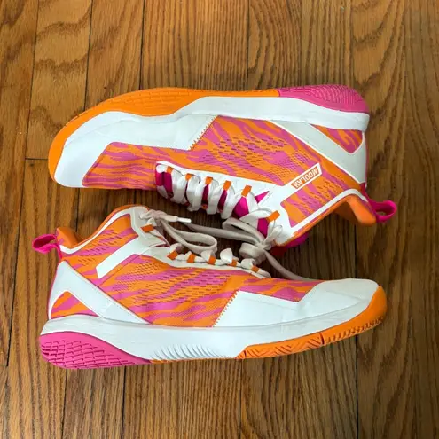 MOOLAH Kicks Neovolt Pro V2 Basketball Shoes Orange Pink Dragonfruit Womens 11
