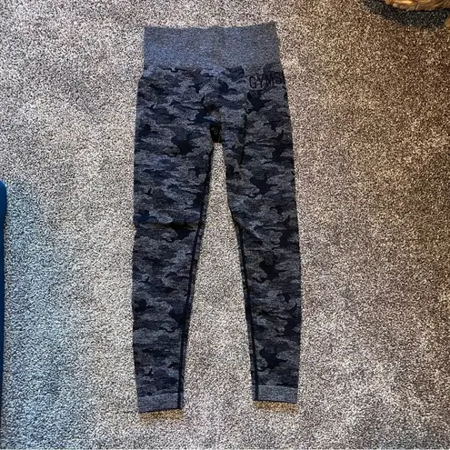 Gymshark  Adapt Camo Seamless Long Sleeve Crop Top and Leggings Set