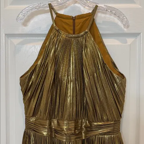 Mac Duggal NWT 30763 Gold High Neck Pleated Tiered Ruffle Metallic Gown Size 12