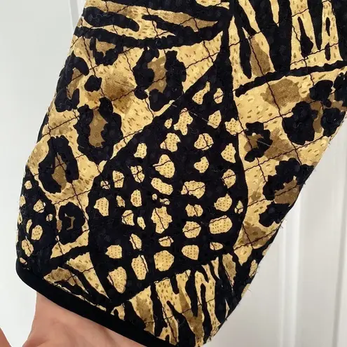 Maggy London Maggie London vintage quilted jacket in animal print.