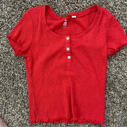 Me to We Red vintage short sleeve Henley