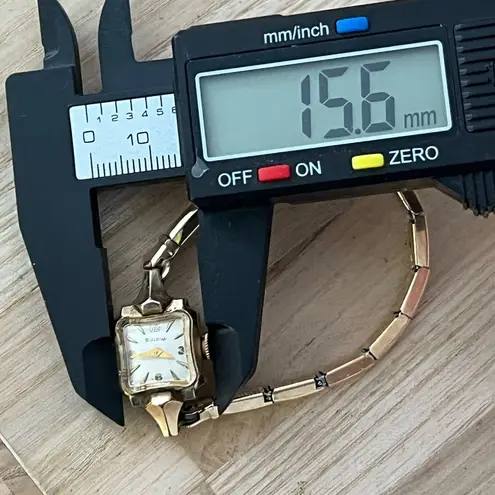 Bulova 10k Gold Plated Rare Vintage Mechanical Winding Ladies Watch Silver Dial