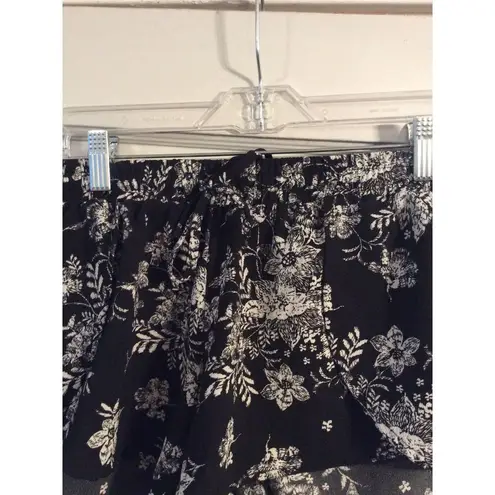 Full Tilt Black Floral Faux Wrap Look Shorts Cute Size Small S