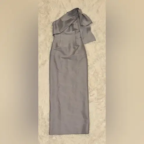 Sachin + Babi NEW BONNIE one shoulder bow sliver gown Sz 0