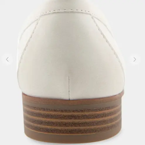 Aerosoles NEW Aerosoloes Comfortable Tailored Loafer in Eggnog Faux Leather
