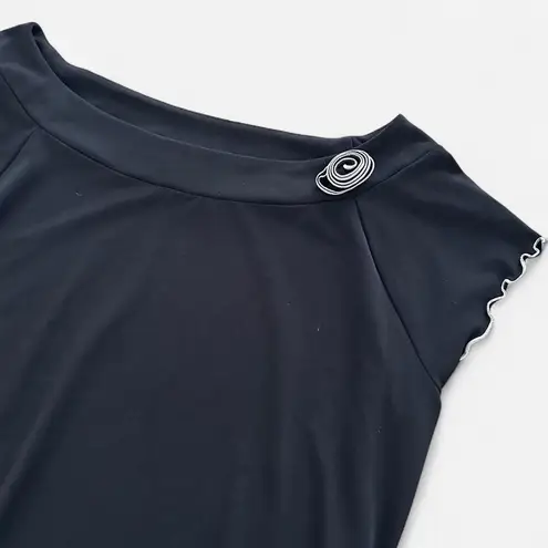 None Black and white ruffle trim stretch rose accent baby tee top s