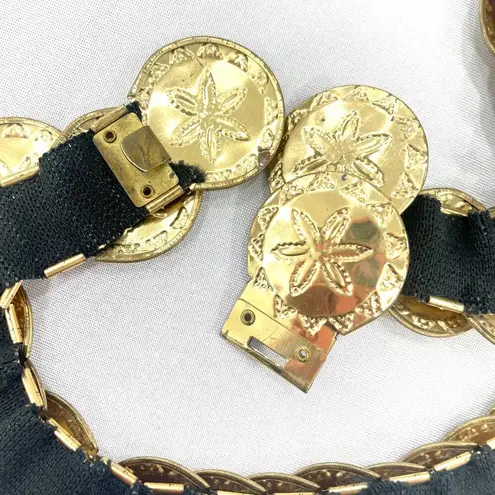 00s Vintage Gold Sand Dollar Medallion Belt