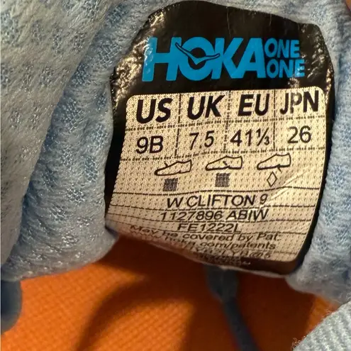 Hoka Clifton 9 Women's Tennis Shoes size 9