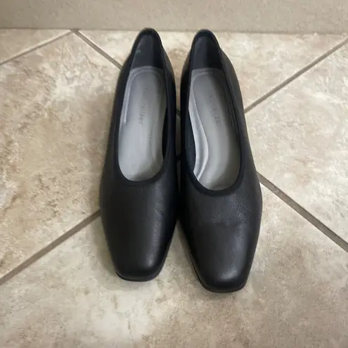 Naturalizer Black Leather Block Heel Pumps Women Size 8M EUC casual work wear