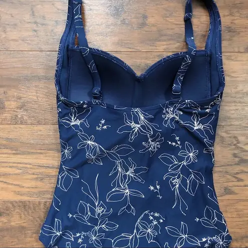 Niptuck Swim • Joanne one piece swimsuit Garden Line Foil navy silver floral Blue Size 4