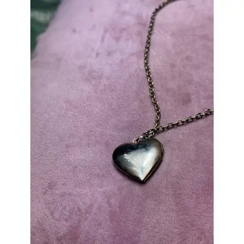 Vintage Gold Tone Barbie Etched Heart Locket Photo Pendant Chain Necklace Y2K