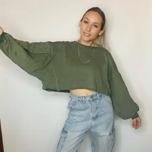 Peach Love California NEW Olive Green Cropped Sweatshirt