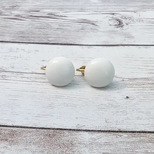Vintage Clip On Earrings Off White Just Over 0.5"