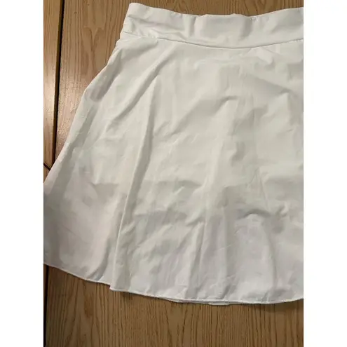 B2 New Women’s Athletic Stretchy Skort White size Medium Waist 14.5