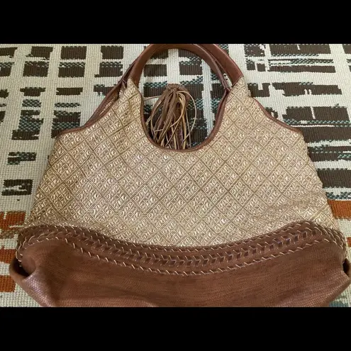 Steve Madden “Steven” by  17x11 Blue Lining