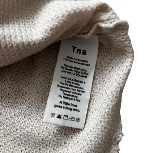 Aritzia TNA Alder Thermal Long Sleeve Waffle
Knit Relaxed Fit Top, Sz XS