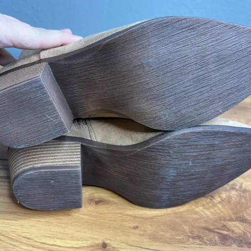 BP Wallis Ankle Boot Size 9.5 Faux Suede Beige Tan Block Heel