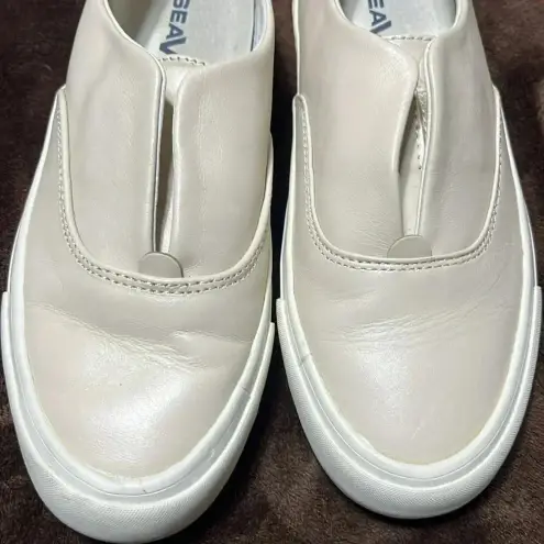 Seavees  Sunset Strip Slip On Sneaker Off White Leather‎