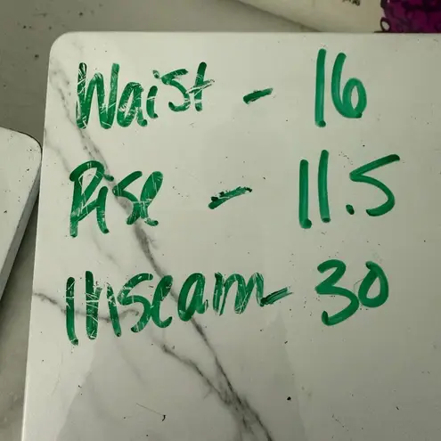 American Eagle  Women’s 16 Tan Cream Faux Leather Tan Cargo Pants New