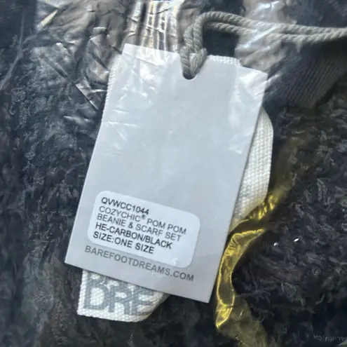 Barefoot Dreams NWT Black Cozy Fuzzy Scarf and Hat Set