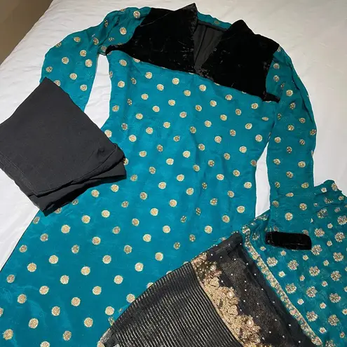 NWOT 3 piece Pakistani Indian embellished outfit Green