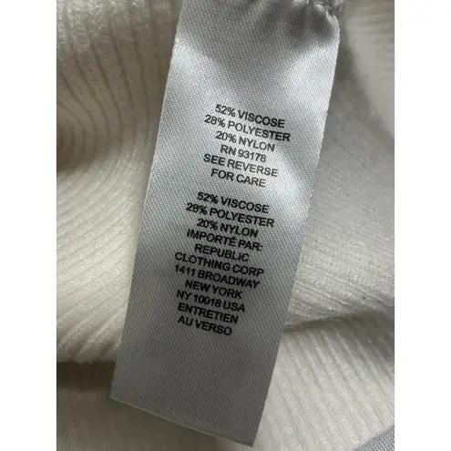 Womans Truth By Republic Long Sleeve Pullover Sweater Large Cream Heavy