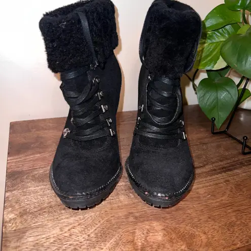 Via Spiga Leya Black Suede Leather Lace Up Heeled Ankle Boots Fur Cuff Size 10
