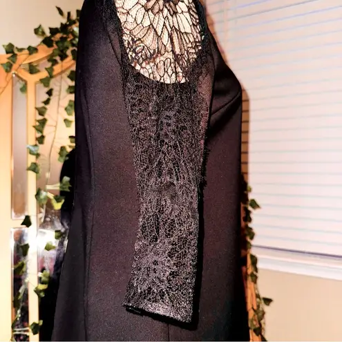 Nha Khanh Black Lace Arm Shift Dress