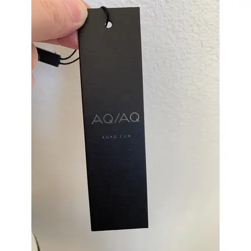AQ/AQ NWT Skylar Crop Top in Black