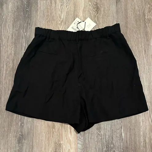 ZARA Black  pleated shorts