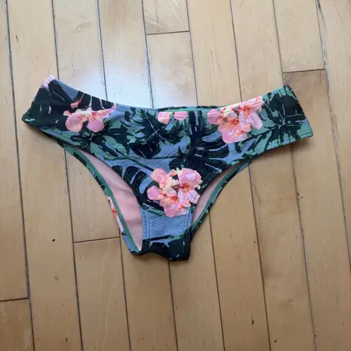 Full Tilt Gathered Butt Bikini Swim Bottoms Hawaiian Floral Size Small