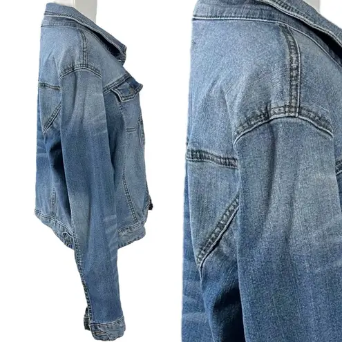 Vintage Flower Brooch & Mossimo Denim Jacket Size XXL Bohemian Fall Distressed Blue