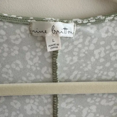 Nine Britton Green and White Animal Print Stretch Wrap Dress, Size Large