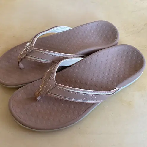 Vionic Tide Sport Women Thong Sandal Size 8 Brown Macaroon Orthotic Arch Support