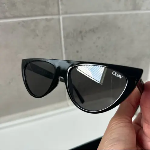 Quay Australia  RUN AWAY Black Cat-Eye Sunglasses