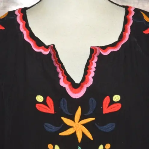 Layerz Clothing Womens Black Short Sleeve V