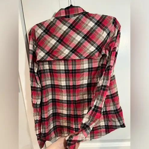 Finley Red Black Plaid Buttoned Flannel Long Sleeve Collared Shirt Size Medium