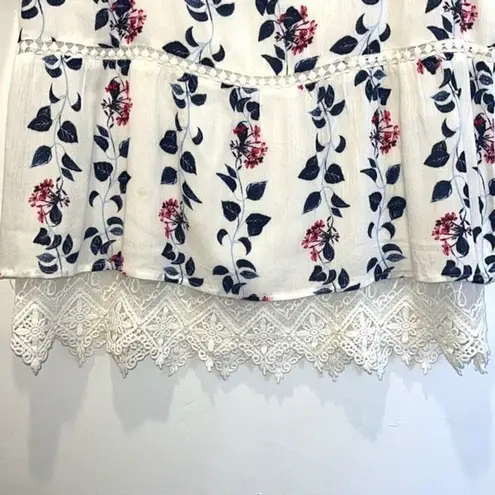 Skies Are Blue Floral Langlock Lace Trim Cold Shoulder Top Multicolor Small