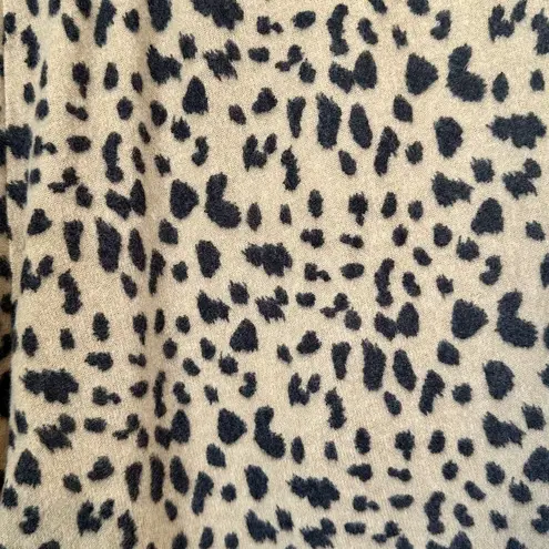 NWT 2Liv Cheetah Print Pull