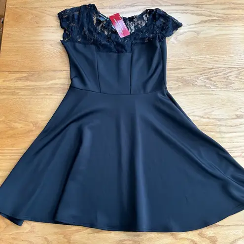 NWT Made In Heaven Black Short Sleeves Lace Trim Dress Black USA Size Medium