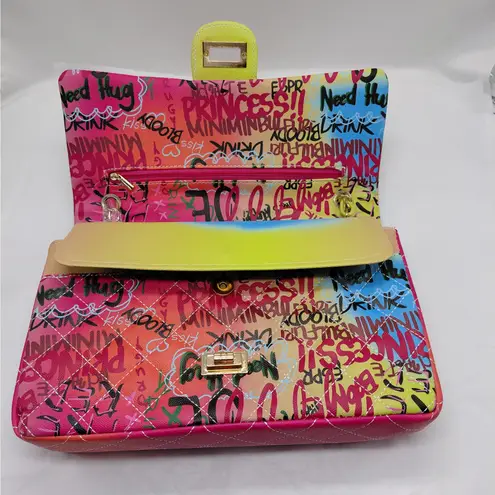 Graffiti Quilted Shoulder Bag Women's Colorful Graphic Casual Crossbody Purse Pink