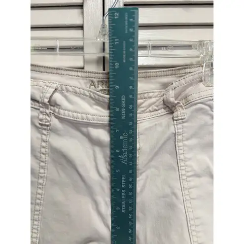 Arizona Jeans Arizona Khaki Beige Short Size 13 Pockets Zip Mid Rise Distressed Summer