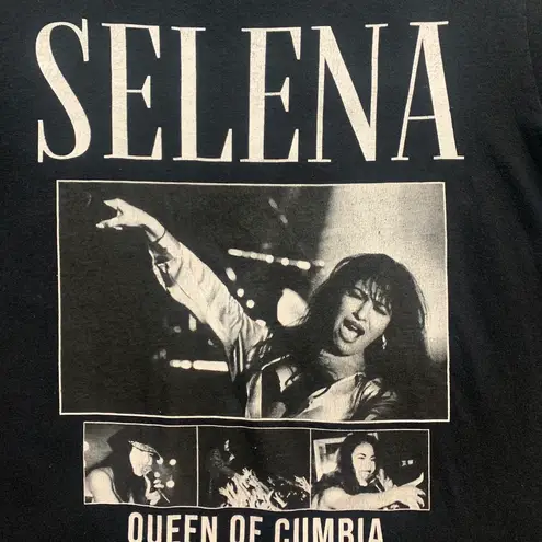 Selena “Queen of Cumbia” black graphic tee Sz M Size M