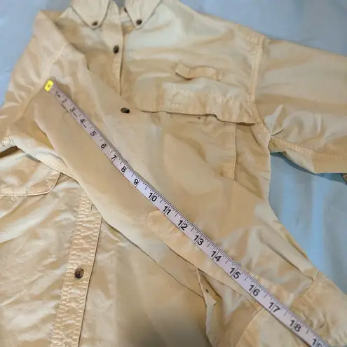 LL Bean women’s XS Light Yellow Buzz Off Bug Repellent Long Sleeve Button Down.