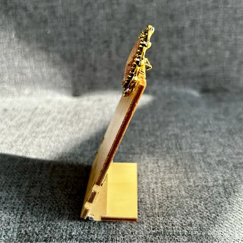 Sparkly Cameo Brooch Pin, Rhinestone Filigree Edging Detail, Red, Pink, Gold Red