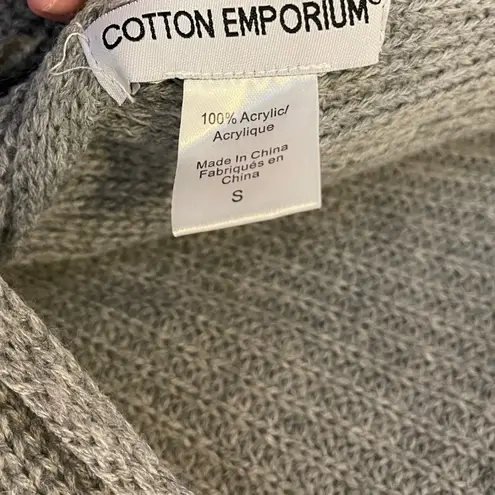 Cotton Emporium Gray low back twist chunky sweater from Size Small